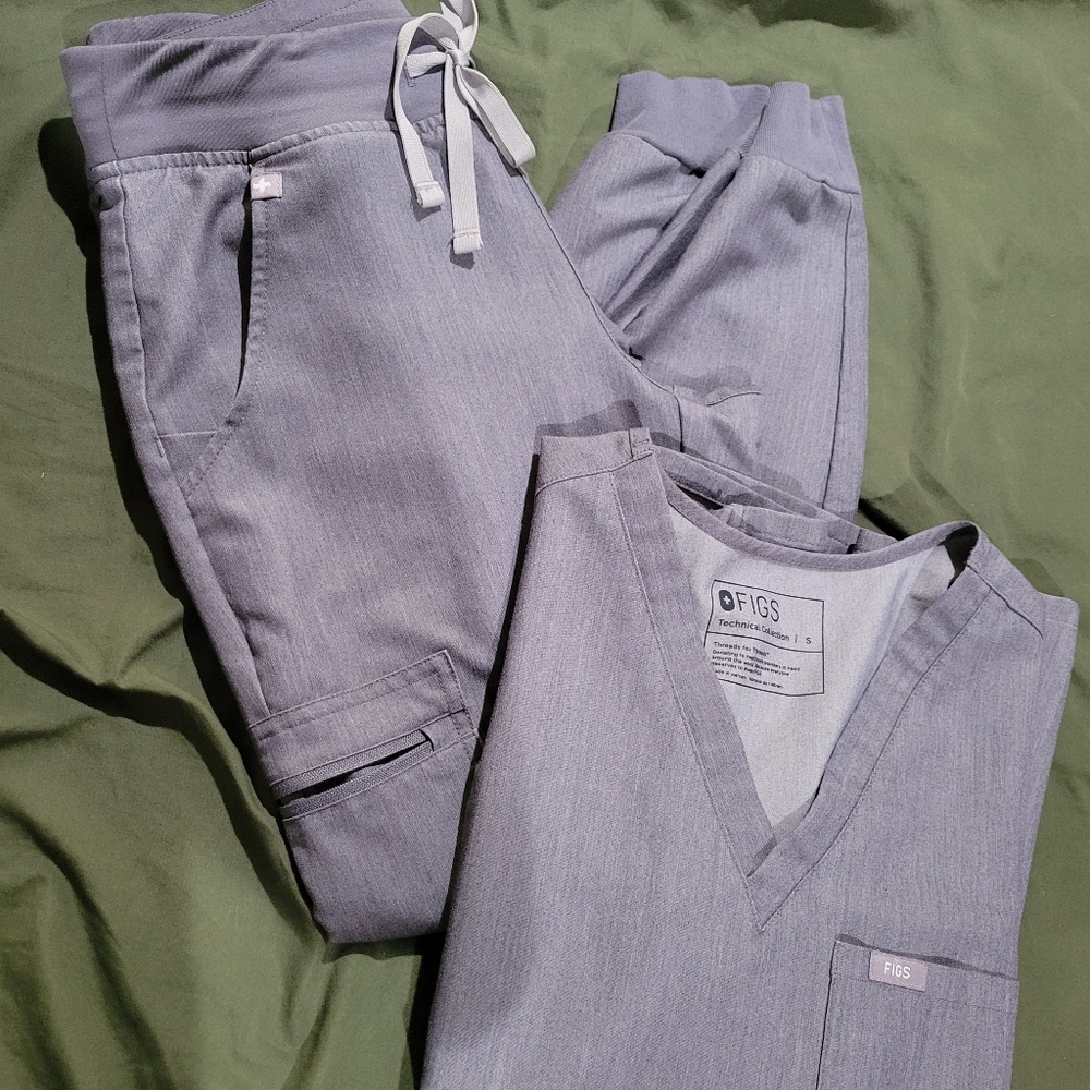 Figs Scrub Set